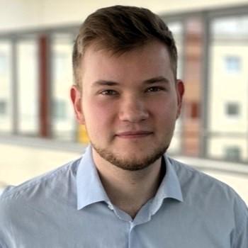 Aleksandr – Consultant