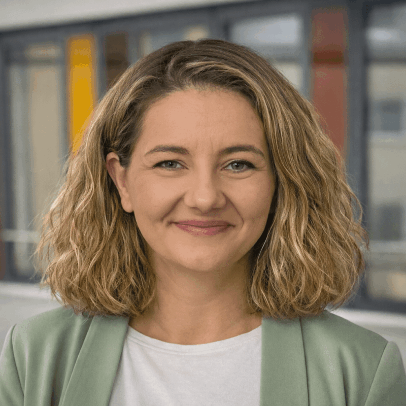 Anni – Team Assistant